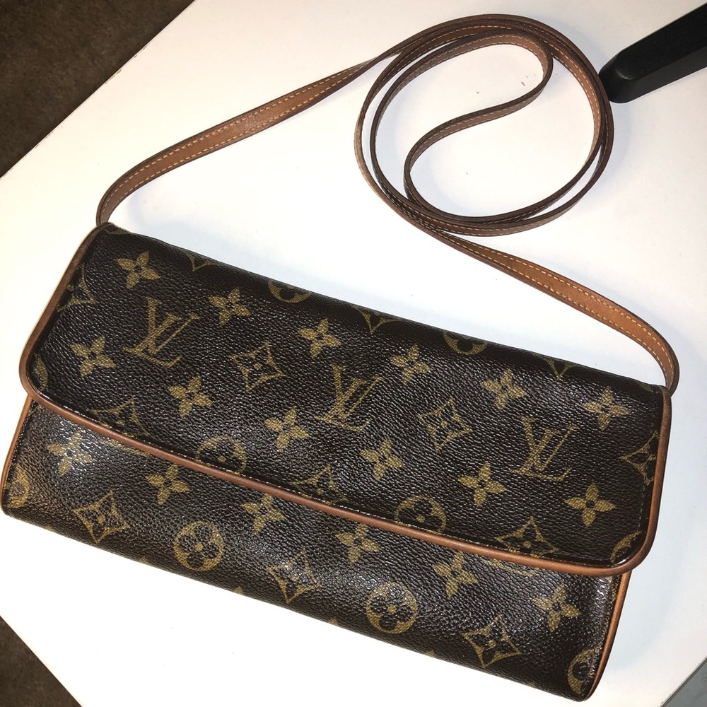 Louis Vuitton Monogramme Pochette GM